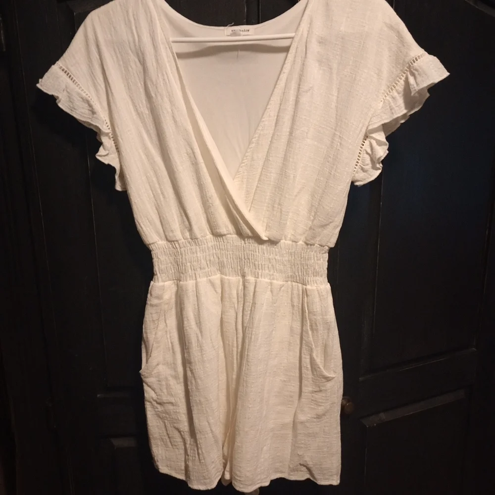 Eyeshadow Cream Ruffle Sleeve Jumpsuit - Picture 1 of 2